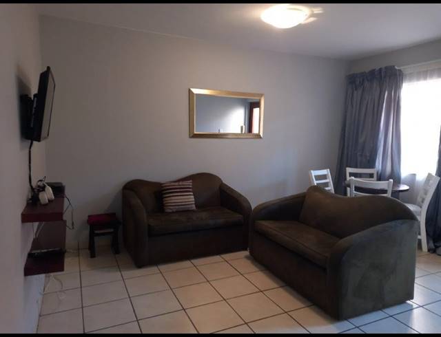 2 BEDROOM APARTMENT RENTED IN HUMEWOOD